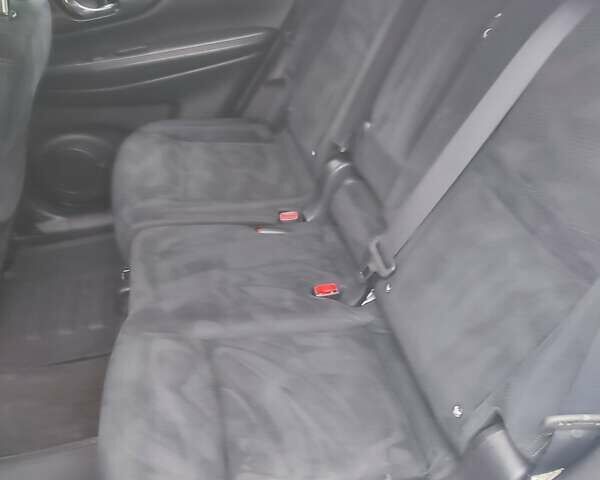 Белый Ниссан ИксТрейл, объемом двигателя 2 л и пробегом 220 тыс. км за 16299 $, фото 1 на Automoto.ua