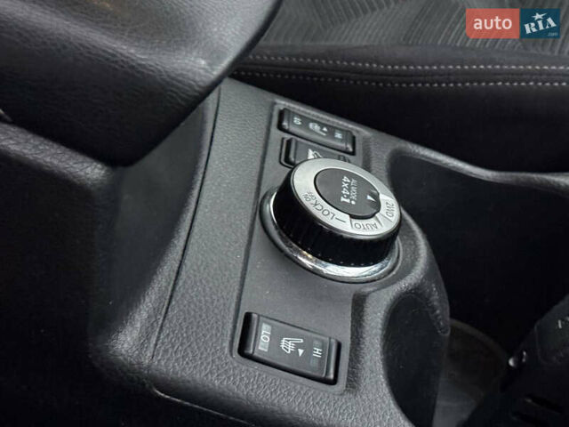 Белый Ниссан ИксТрейл, объемом двигателя 2.49 л и пробегом 134 тыс. км за 14999 $, фото 60 на Automoto.ua