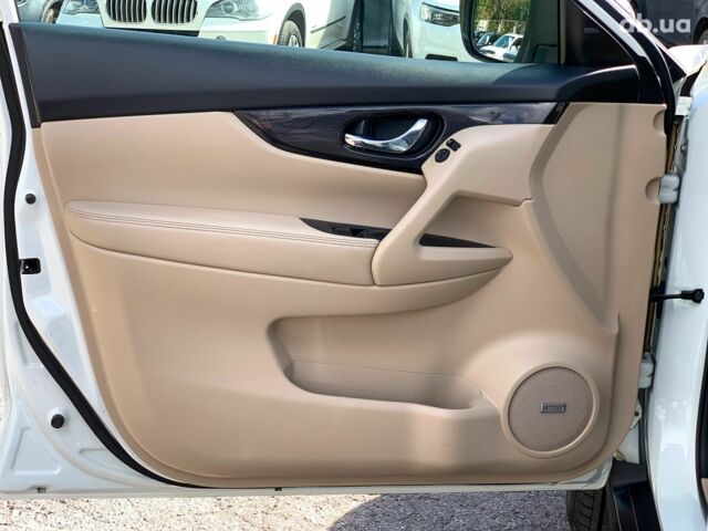 Белый Ниссан ИксТрейл, объемом двигателя 2.5 л и пробегом 166 тыс. км за 19990 $, фото 24 на Automoto.ua