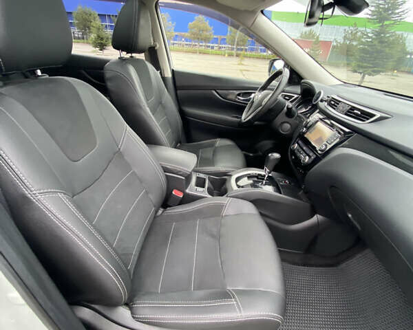 Білий Ніссан ІксТрейл, об'ємом двигуна 1.6 л та пробігом 161 тис. км за 18000 $, фото 18 на Automoto.ua