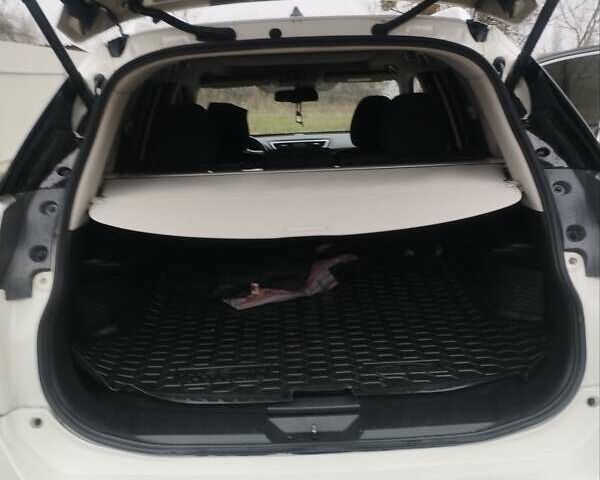 Белый Ниссан ИксТрейл, объемом двигателя 1.6 л и пробегом 81 тыс. км за 19000 $, фото 23 на Automoto.ua