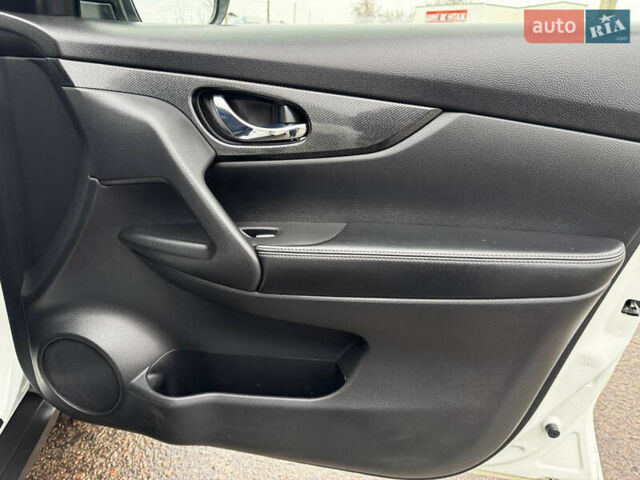 Белый Ниссан ИксТрейл, объемом двигателя 2.49 л и пробегом 134 тыс. км за 14999 $, фото 46 на Automoto.ua