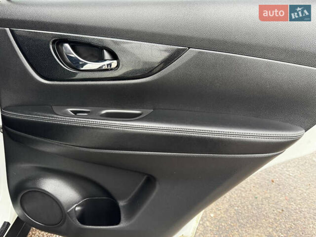 Белый Ниссан ИксТрейл, объемом двигателя 2.49 л и пробегом 134 тыс. км за 14999 $, фото 41 на Automoto.ua