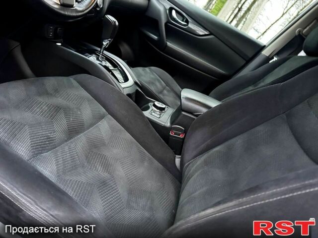 Белый Ниссан ИксТрейл, объемом двигателя 2.5 л и пробегом 134 тыс. км за 14999 $, фото 8 на Automoto.ua