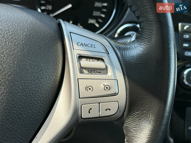 Белый Ниссан ИксТрейл, объемом двигателя 2 л и пробегом 189 тыс. км за 17900 $, фото 58 на Automoto.ua