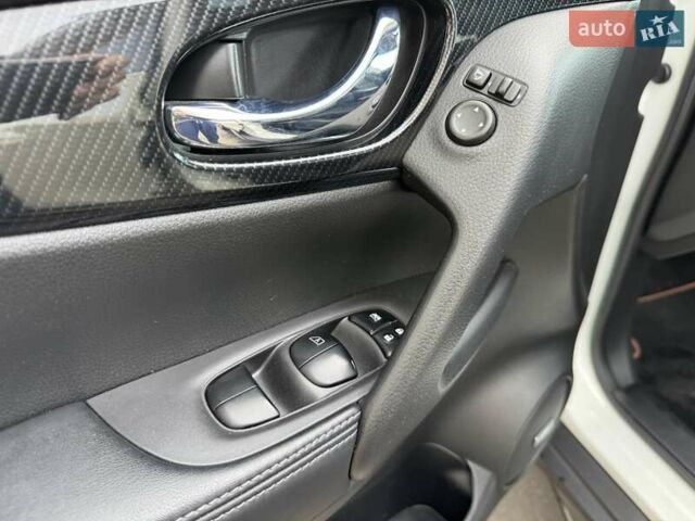 Белый Ниссан ИксТрейл, объемом двигателя 1.6 л и пробегом 79 тыс. км за 18900 $, фото 14 на Automoto.ua