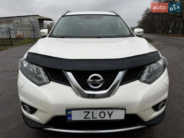 Белый Ниссан ИксТрейл, объемом двигателя 2.49 л и пробегом 134 тыс. км за 14999 $, фото 7 на Automoto.ua