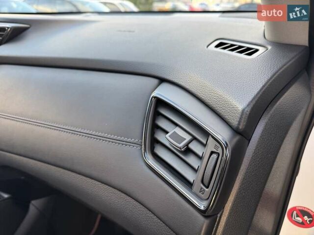 Белый Ниссан ИксТрейл, объемом двигателя 1.6 л и пробегом 80 тыс. км за 18700 $, фото 42 на Automoto.ua