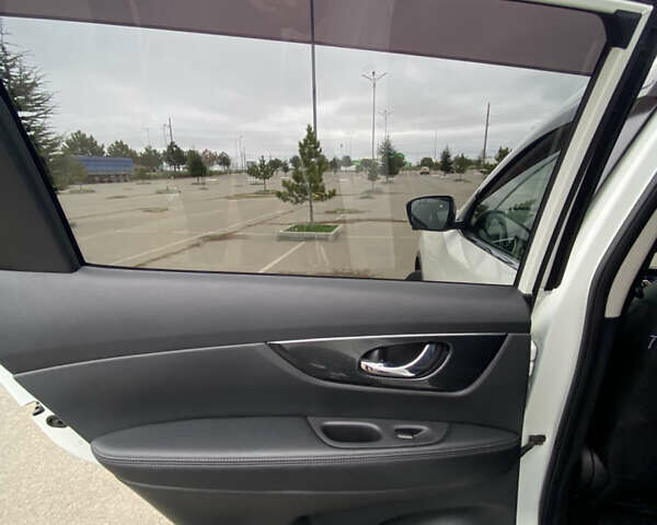 Білий Ніссан ІксТрейл, об'ємом двигуна 1.6 л та пробігом 161 тис. км за 18000 $, фото 17 на Automoto.ua