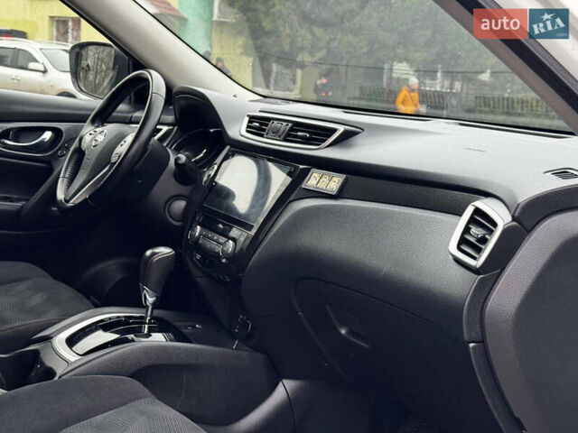 Белый Ниссан ИксТрейл, объемом двигателя 2.49 л и пробегом 134 тыс. км за 14999 $, фото 48 на Automoto.ua