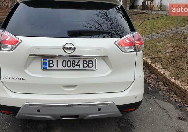 Белый Ниссан ИксТрейл, объемом двигателя 2.49 л и пробегом 60 тыс. км за 21500 $, фото 1 на Automoto.ua