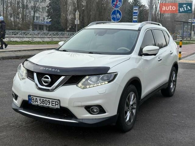 Белый Ниссан ИксТрейл, объемом двигателя 2.49 л и пробегом 139 тыс. км за 15900 $, фото 6 на Automoto.ua