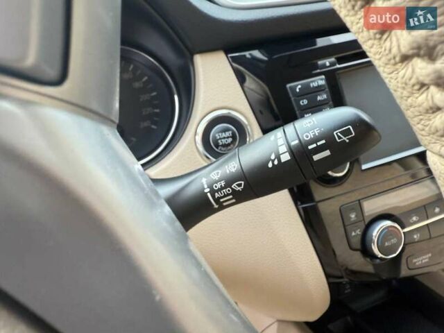 Белый Ниссан ИксТрейл, объемом двигателя 2.49 л и пробегом 139 тыс. км за 15900 $, фото 14 на Automoto.ua