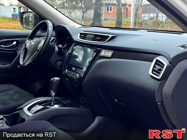 Белый Ниссан ИксТрейл, объемом двигателя 2.5 л и пробегом 134 тыс. км за 14999 $, фото 12 на Automoto.ua