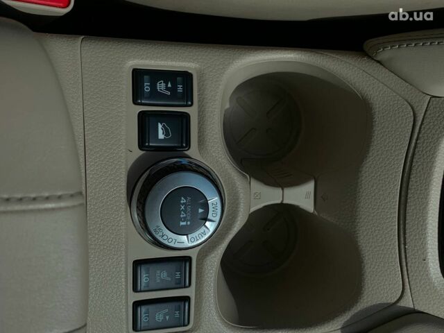 Белый Ниссан ИксТрейл, объемом двигателя 2.5 л и пробегом 166 тыс. км за 19990 $, фото 31 на Automoto.ua