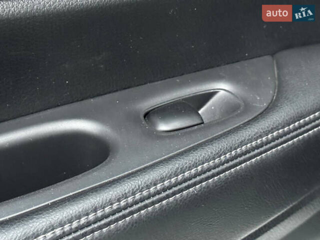 Белый Ниссан ИксТрейл, объемом двигателя 2.5 л и пробегом 134 тыс. км за 14999 $, фото 37 на Automoto.ua