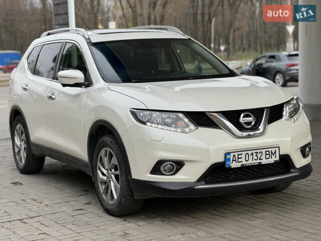 Белый Ниссан ИксТрейл, объемом двигателя 1.6 л и пробегом 170 тыс. км за 16600 $, фото 1 на Automoto.ua