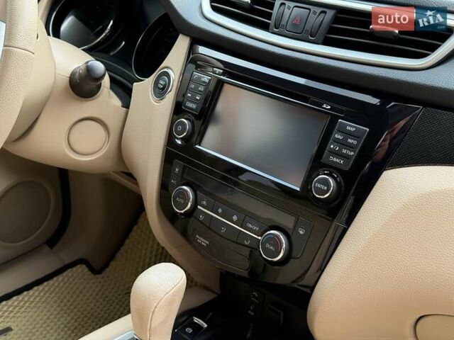 Белый Ниссан ИксТрейл, объемом двигателя 2.49 л и пробегом 139 тыс. км за 15900 $, фото 25 на Automoto.ua