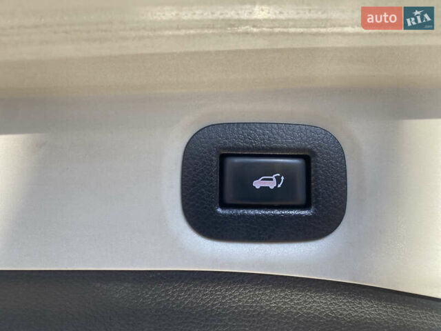 Белый Ниссан ИксТрейл, объемом двигателя 2.49 л и пробегом 184 тыс. км за 16050 $, фото 19 на Automoto.ua