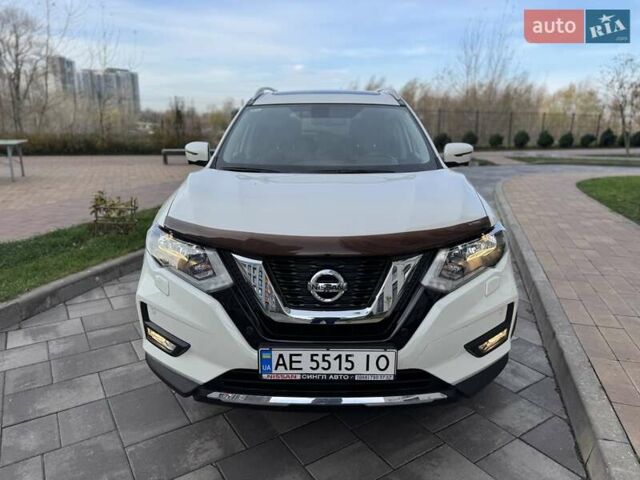 Белый Ниссан ИксТрейл, объемом двигателя 1.6 л и пробегом 79 тыс. км за 18900 $, фото 7 на Automoto.ua
