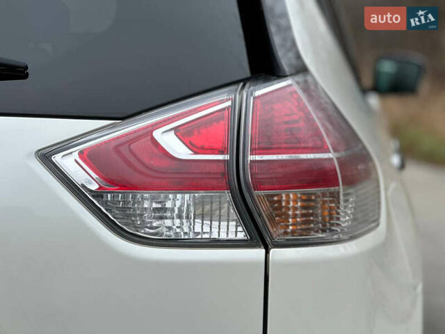 Білий Ніссан ІксТрейл, об'ємом двигуна 2 л та пробігом 90 тис. км за 17999 $, фото 19 на Automoto.ua