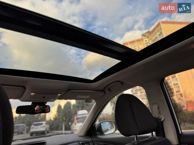 Белый Ниссан ИксТрейл, объемом двигателя 1.6 л и пробегом 80 тыс. км за 18700 $, фото 10 на Automoto.ua