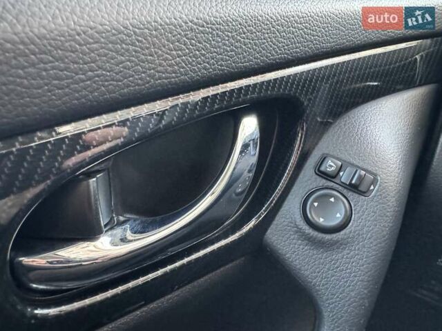 Белый Ниссан ИксТрейл, объемом двигателя 1.6 л и пробегом 80 тыс. км за 18700 $, фото 22 на Automoto.ua