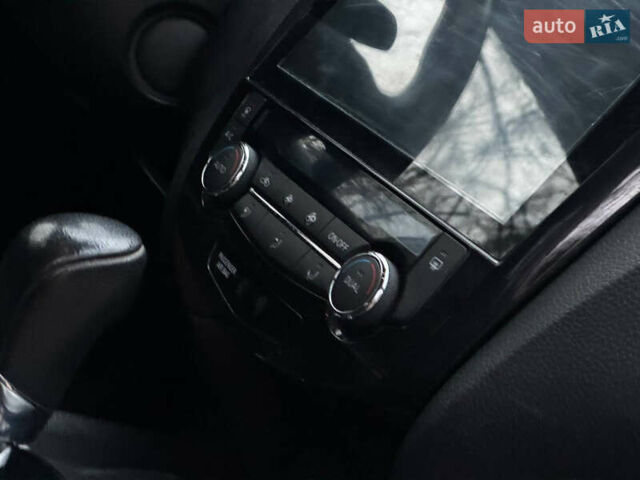 Белый Ниссан ИксТрейл, объемом двигателя 2.5 л и пробегом 134 тыс. км за 14999 $, фото 58 на Automoto.ua