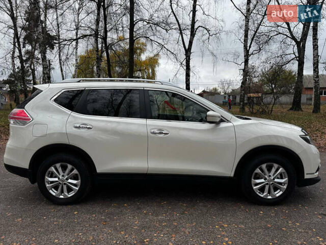 Белый Ниссан ИксТрейл, объемом двигателя 2.49 л и пробегом 134 тыс. км за 14999 $, фото 12 на Automoto.ua