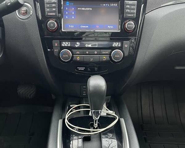 Белый Ниссан ИксТрейл, объемом двигателя 1.6 л и пробегом 127 тыс. км за 17300 $, фото 15 на Automoto.ua