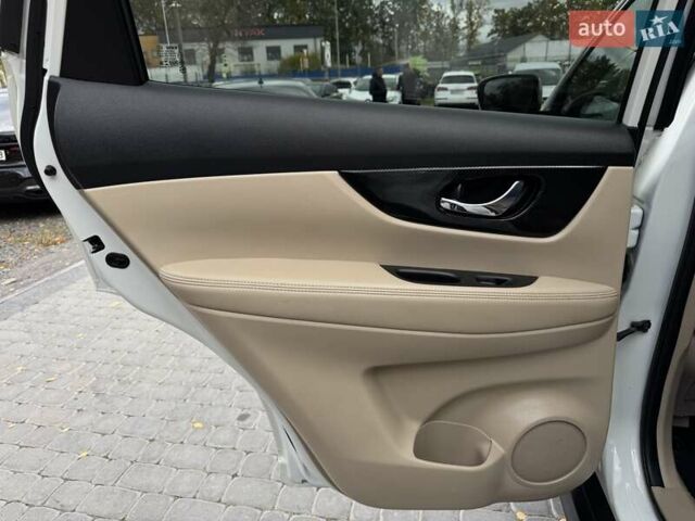 Білий Ніссан ІксТрейл, об'ємом двигуна 2.49 л та пробігом 168 тис. км за 18500 $, фото 26 на Automoto.ua