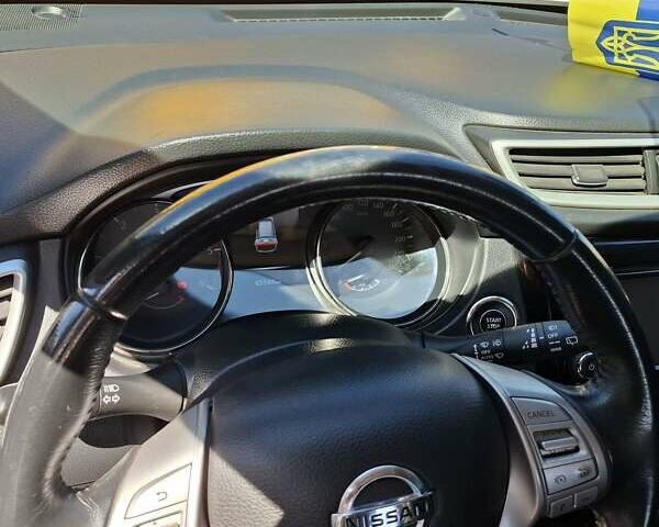 Белый Ниссан ИксТрейл, объемом двигателя 2 л и пробегом 65 тыс. км за 21500 $, фото 10 на Automoto.ua