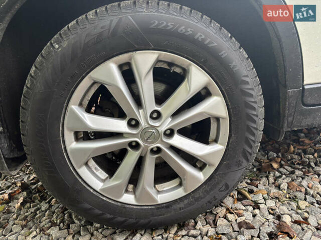 Белый Ниссан ИксТрейл, объемом двигателя 1.6 л и пробегом 43 тыс. км за 19500 $, фото 10 на Automoto.ua