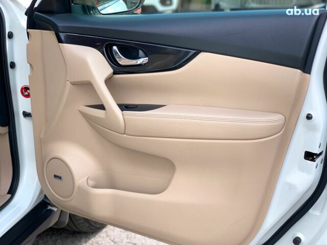 Белый Ниссан ИксТрейл, объемом двигателя 2.5 л и пробегом 166 тыс. км за 19990 $, фото 22 на Automoto.ua