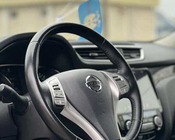 Белый Ниссан ИксТрейл, объемом двигателя 1.6 л и пробегом 52 тыс. км за 21999 $, фото 16 на Automoto.ua