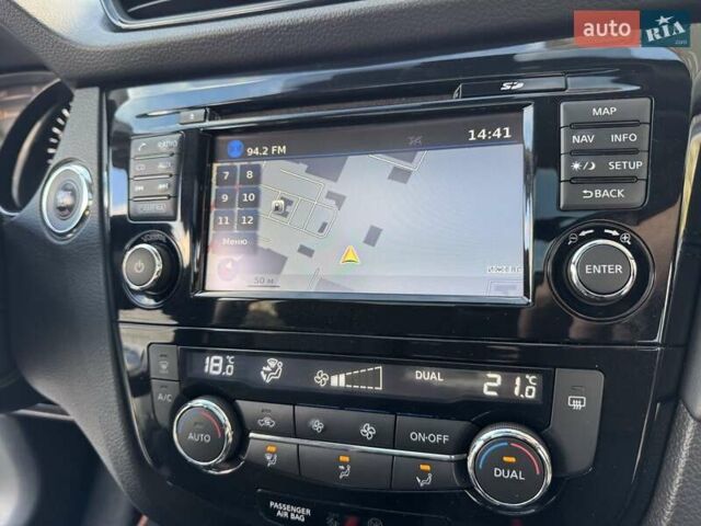 Белый Ниссан ИксТрейл, объемом двигателя 1.6 л и пробегом 80 тыс. км за 18700 $, фото 41 на Automoto.ua