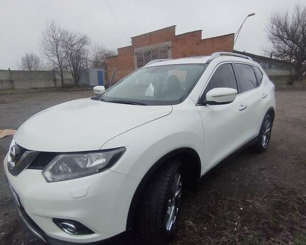 Белый Ниссан ИксТрейл, объемом двигателя 1.6 л и пробегом 81 тыс. км за 19000 $, фото 26 на Automoto.ua