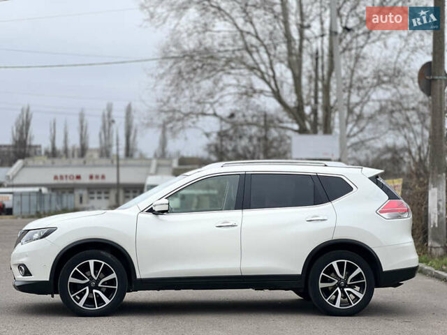 Белый Ниссан ИксТрейл, объемом двигателя 1.6 л и пробегом 52 тыс. км за 21999 $, фото 5 на Automoto.ua
