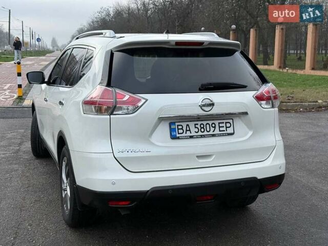 Белый Ниссан ИксТрейл, объемом двигателя 2.49 л и пробегом 139 тыс. км за 15900 $, фото 7 на Automoto.ua