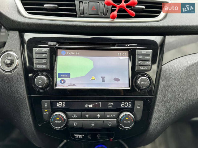 Білий Ніссан ІксТрейл, об'ємом двигуна 2 л та пробігом 90 тис. км за 17999 $, фото 44 на Automoto.ua