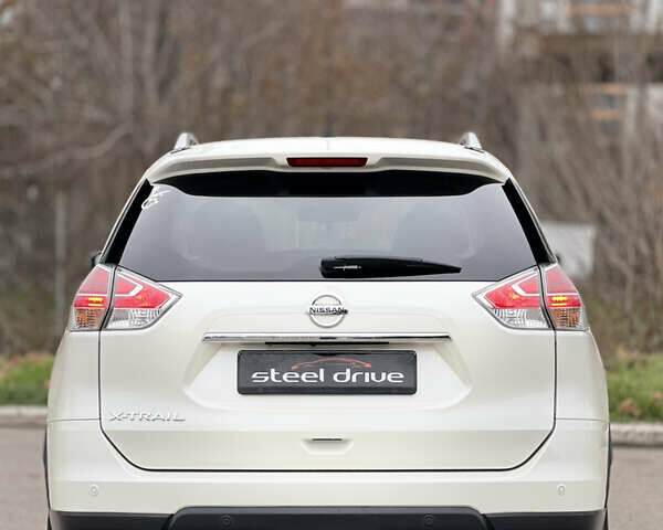 Белый Ниссан ИксТрейл, объемом двигателя 1.6 л и пробегом 52 тыс. км за 21999 $, фото 8 на Automoto.ua
