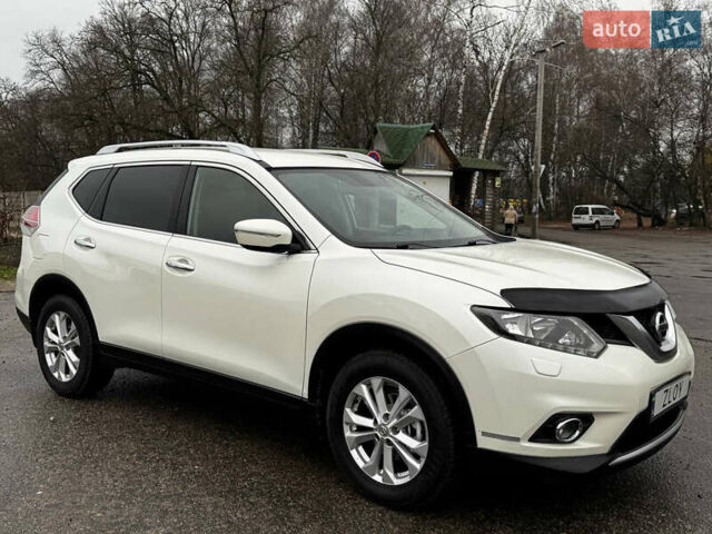 Белый Ниссан ИксТрейл, объемом двигателя 2.49 л и пробегом 134 тыс. км за 14999 $, фото 2 на Automoto.ua