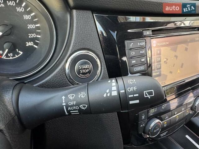 Белый Ниссан ИксТрейл, объемом двигателя 1.6 л и пробегом 80 тыс. км за 18700 $, фото 32 на Automoto.ua