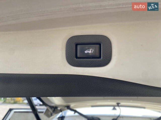 Белый Ниссан ИксТрейл, объемом двигателя 2.49 л и пробегом 183 тыс. км за 17500 $, фото 21 на Automoto.ua