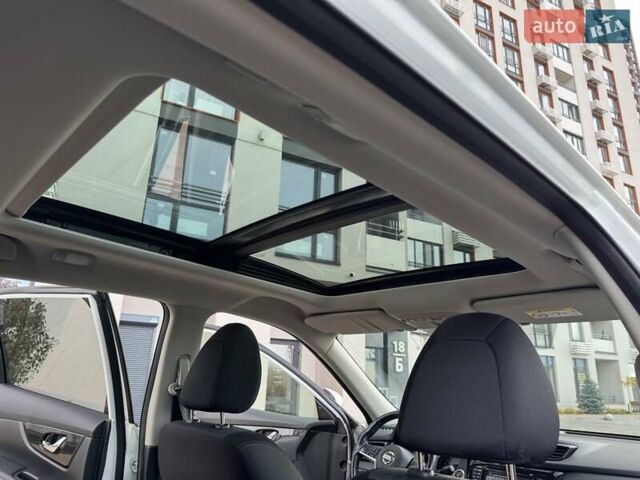 Белый Ниссан ИксТрейл, объемом двигателя 1.6 л и пробегом 79 тыс. км за 18900 $, фото 28 на Automoto.ua