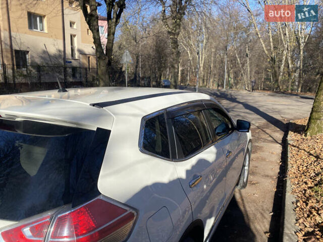 Белый Ниссан ИксТрейл, объемом двигателя 2.49 л и пробегом 184 тыс. км за 16050 $, фото 6 на Automoto.ua