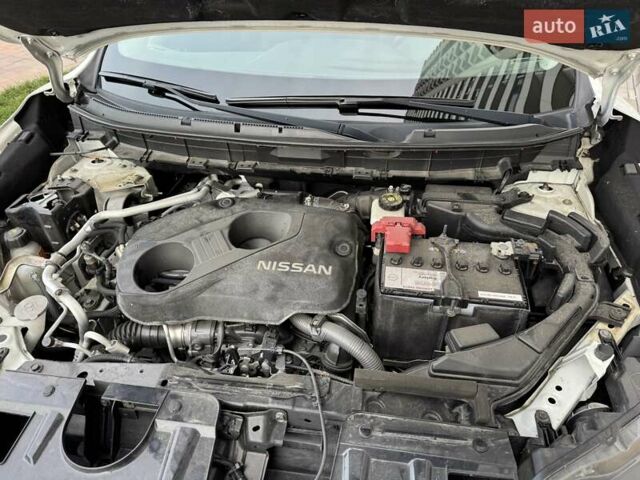 Белый Ниссан ИксТрейл, объемом двигателя 1.6 л и пробегом 80 тыс. км за 18700 $, фото 57 на Automoto.ua