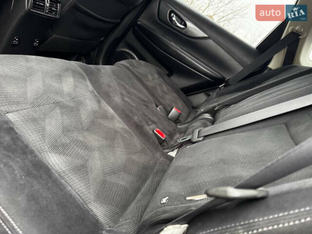 Белый Ниссан ИксТрейл, объемом двигателя 2.49 л и пробегом 134 тыс. км за 14999 $, фото 39 на Automoto.ua