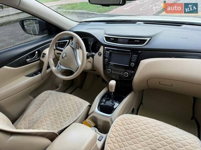 Белый Ниссан ИксТрейл, объемом двигателя 2.49 л и пробегом 139 тыс. км за 15900 $, фото 29 на Automoto.ua