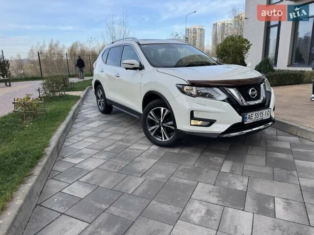 Белый Ниссан ИксТрейл, объемом двигателя 1.6 л и пробегом 79 тыс. км за 18900 $, фото 6 на Automoto.ua